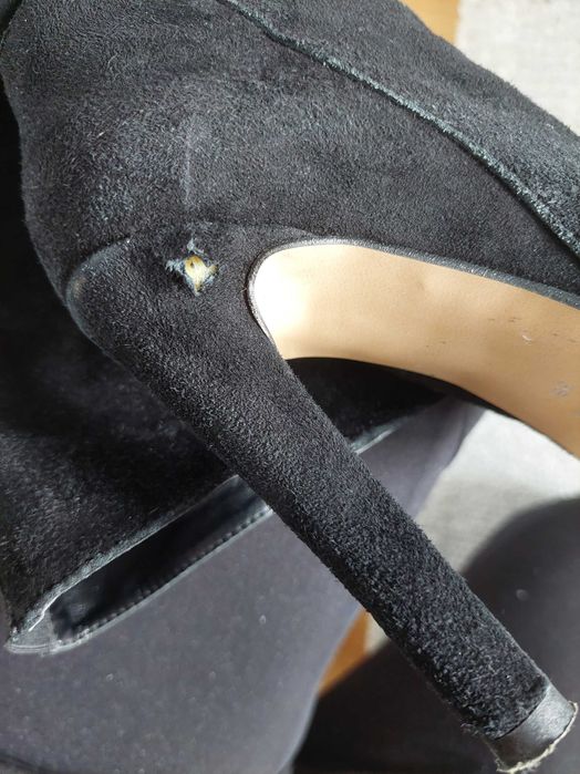 Високи ботуши от велур