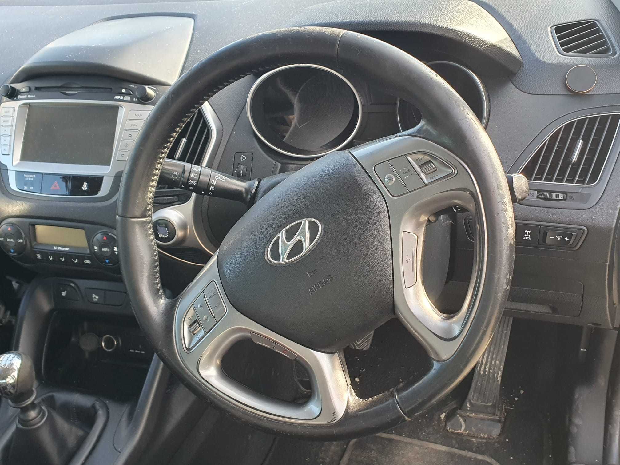 Dezmembrez Hyundai IX35 2.0CRDI 4WD 2010