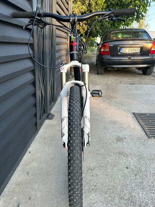 Vând bicicleta Mtb Wilier cadru carbon M