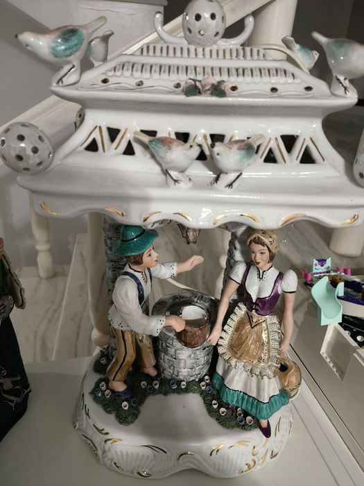 Vând veioza porțelan