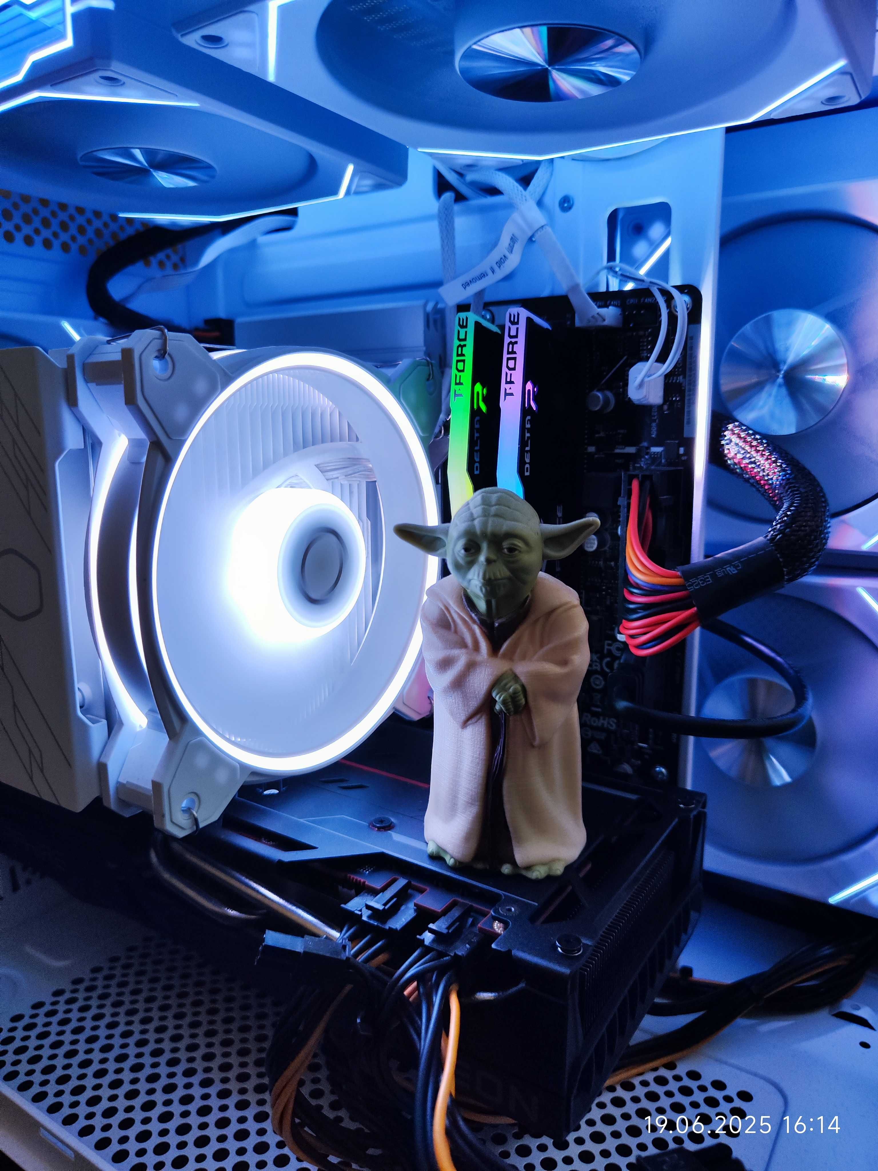 Брутален i7 12700K,RX 6700 XT 12GB,RAM 32GB DDR4 3600,SSD 512GB NVME