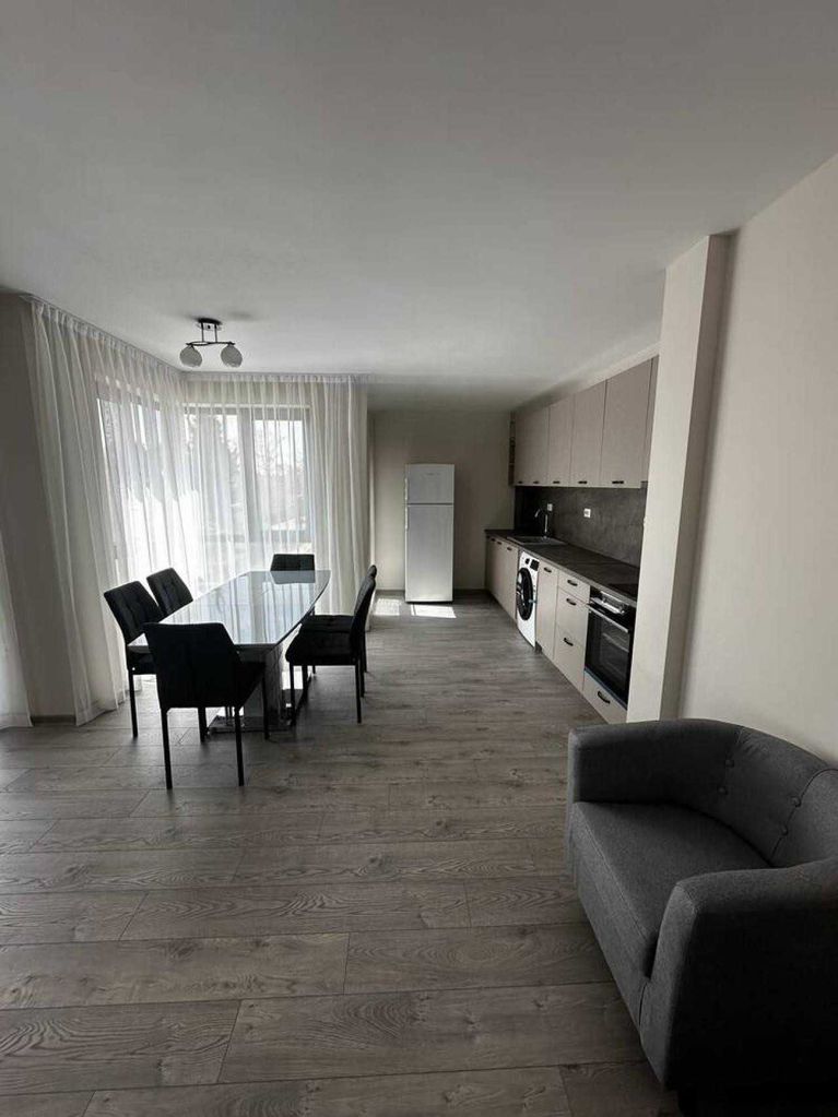 Дава се под наем Тристаен апартамент в Пловдив, Каменица 2 - 95 кв.м за 600 € - Снимка #1