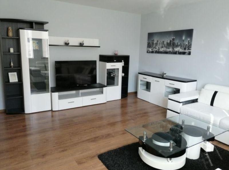 Дава се под наем Двустаен апартамент в София, Люлин 10 - 70 кв.м за 500 € - Снимка #1