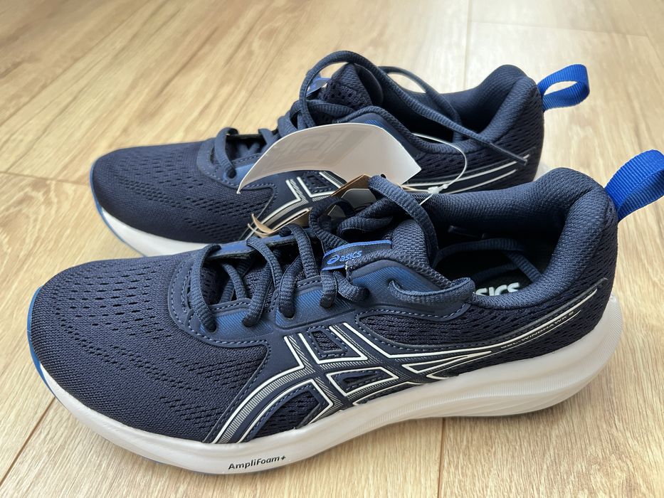 Asics маратонки нови