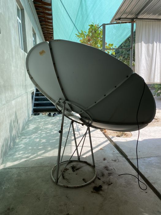 Параболическая антенна. Спутниковая антенна. Parabalicheskiy antenna