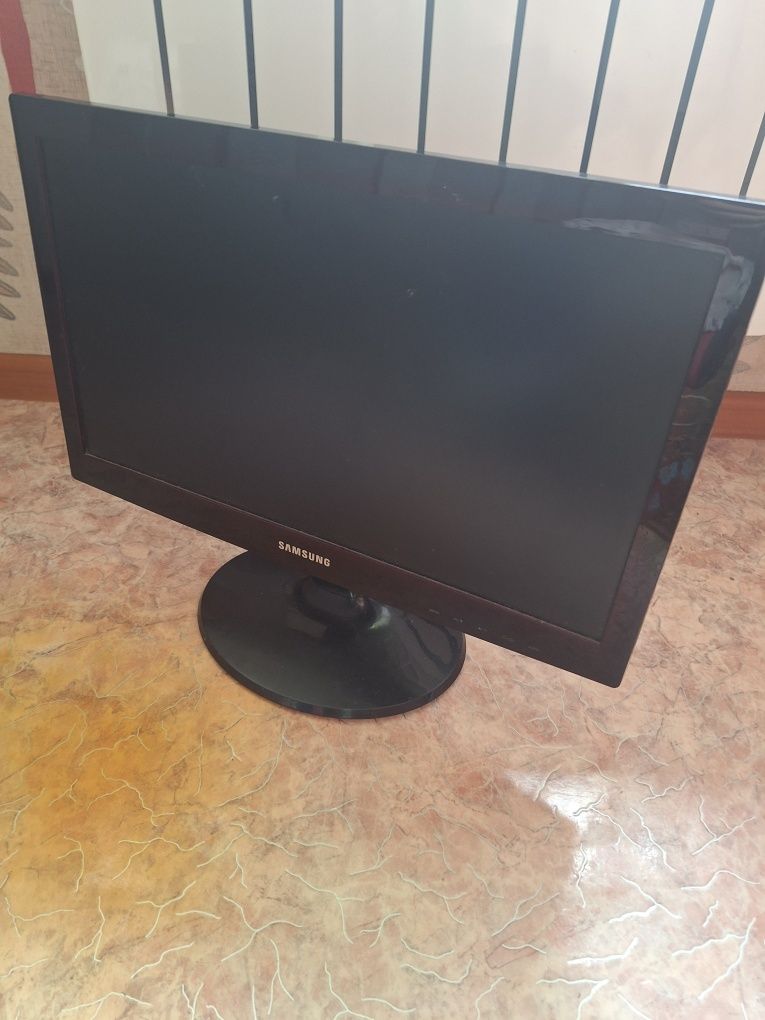 Продам монитор Samsung