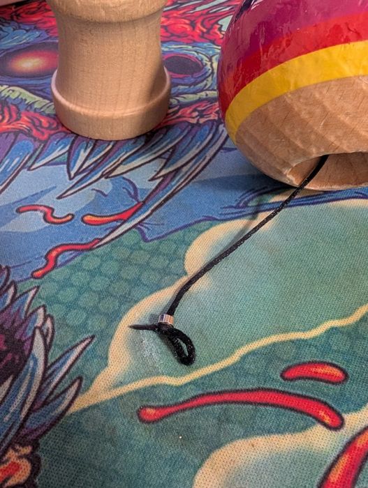 O Kendama grip foarte cu balene hole și rulment