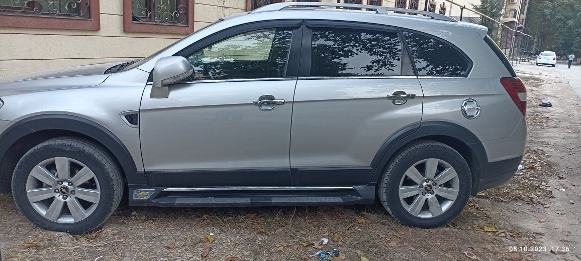 Каптива 1, 3 позиция фулл, автомат, люки бор. 11 000$ Срочно сотилади