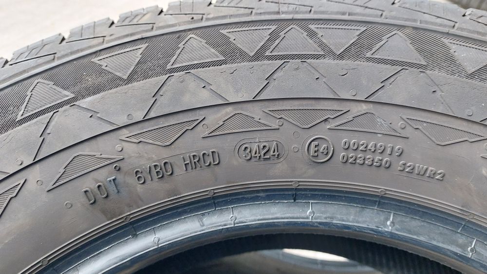 Зимни гуми за Бус 235/65/16 C Continental VanContact Winter 2 броя