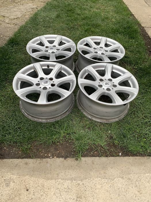 Vand genti pentru  BMW