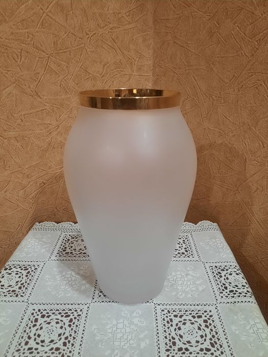 Большая эксклюзивная ваза "BOHEMIA" Чехословакия,  хрустальное матовое