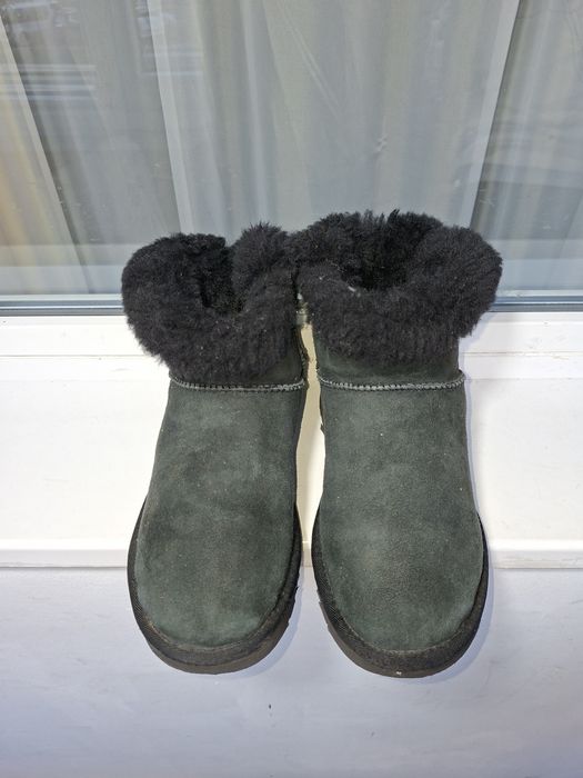 Vând cisme UGG originale nr 38