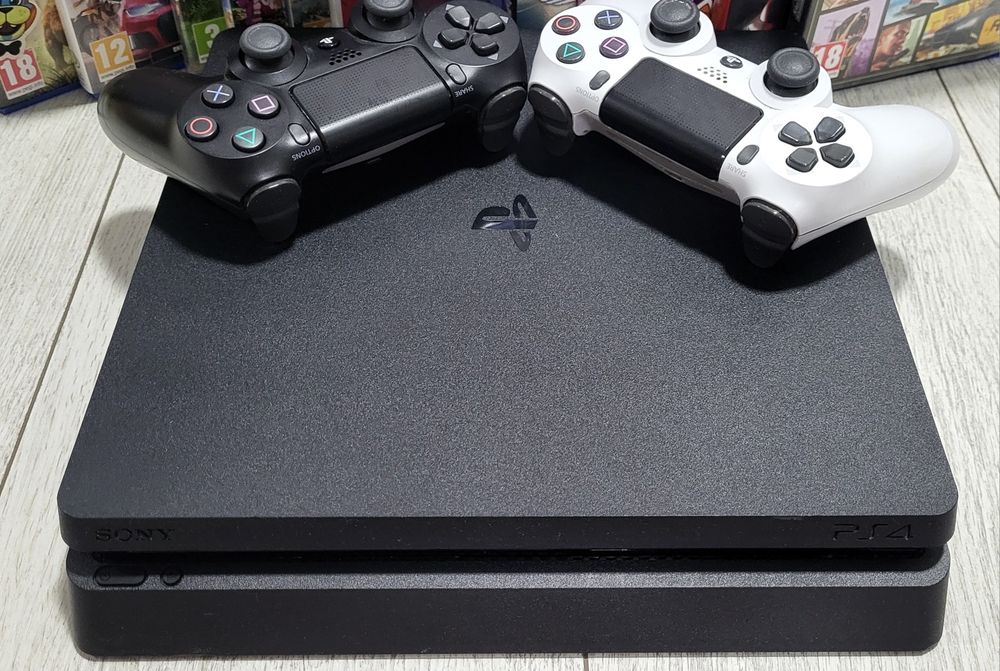 PS4 + 12 jocuri  1TB