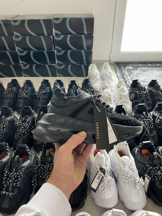 Adidasi Versace Chain Reaction Noi Negru Alb