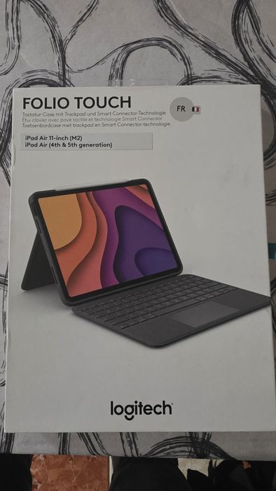 Husa/Stand Logitech Combo Touch iPad Air 11 inch (M2),Grey NOUA Franta