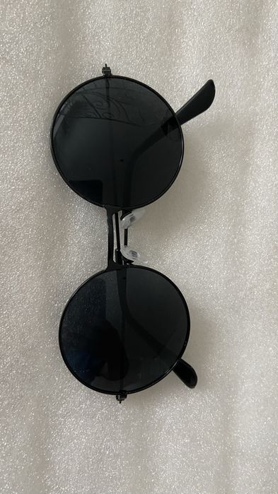 Көзілдірік сатылады