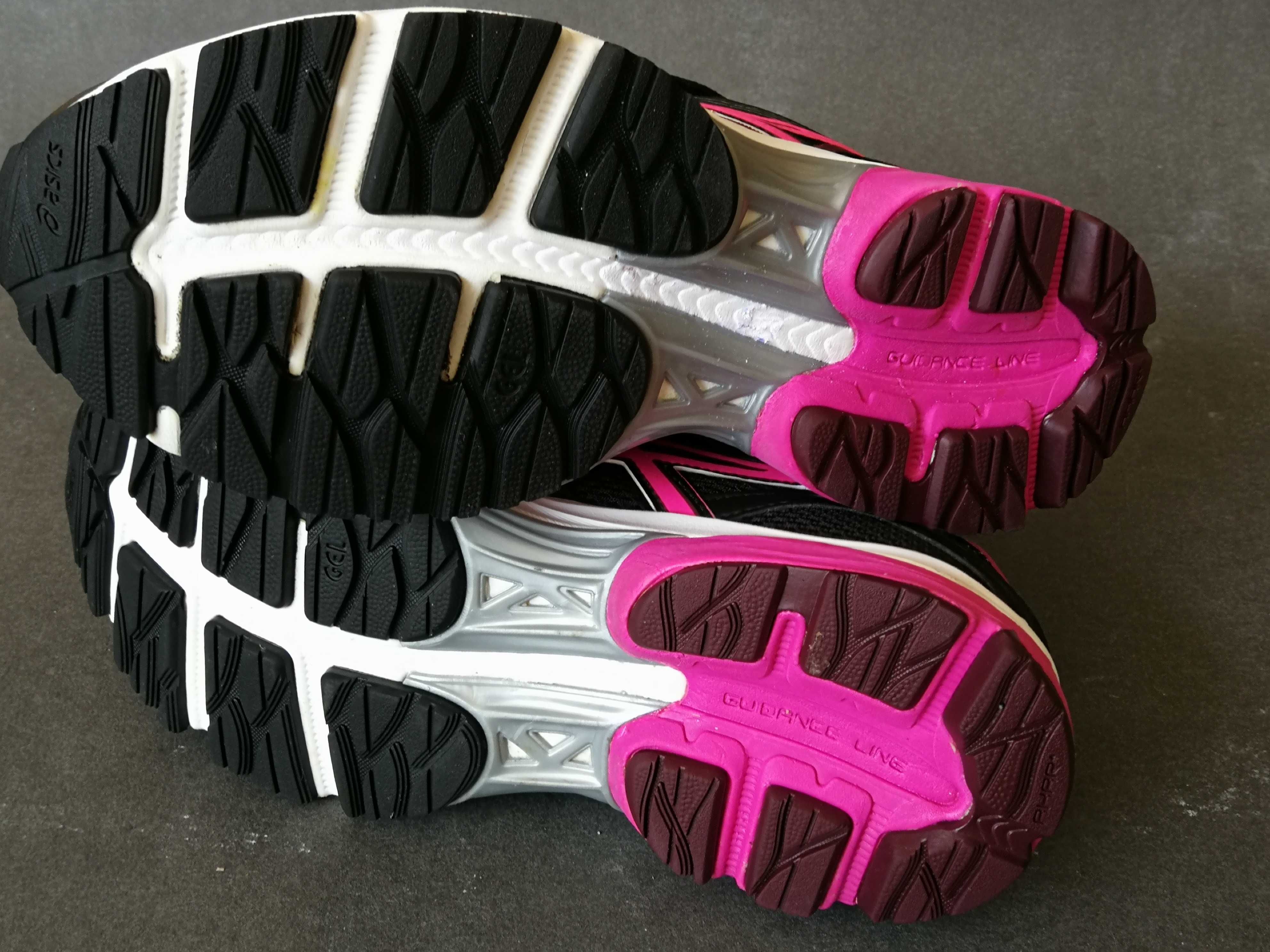 Adidasi ghete alergare munte maraton  40 41  ASICS GORETEX  Ca NOI