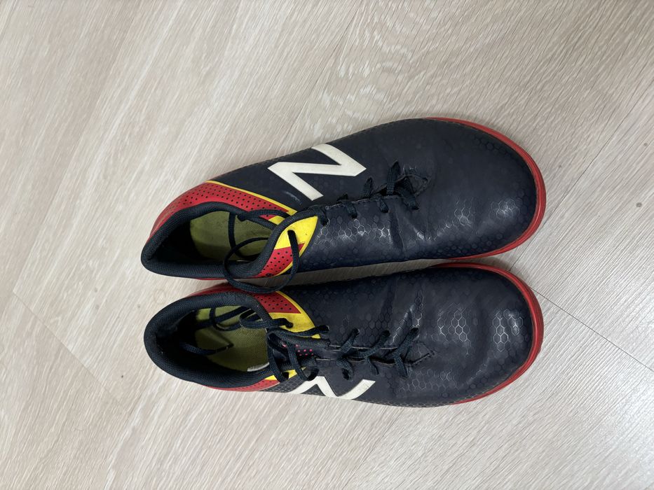 Футзалки new balance