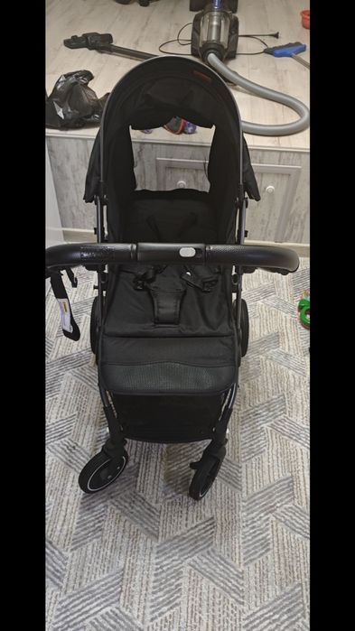 Продается коляска 
в1, состояние отличное, чистая, пользовались аккур