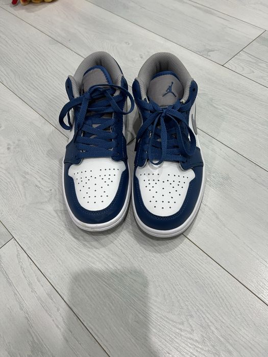 Продам муж кросовки