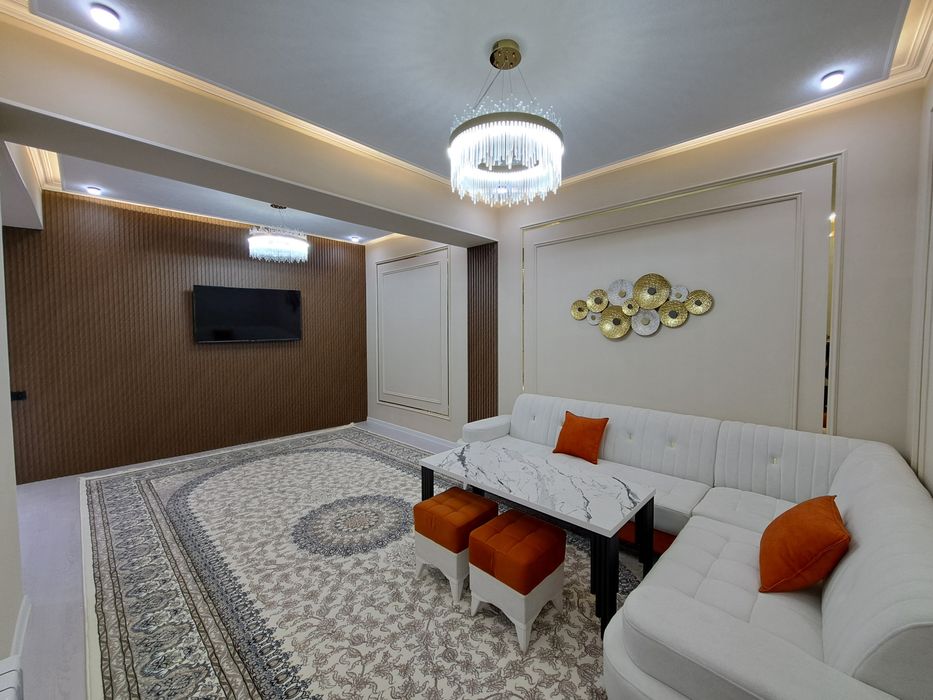 3 xonali katta kvartira sotiladi 4 xona qilingan