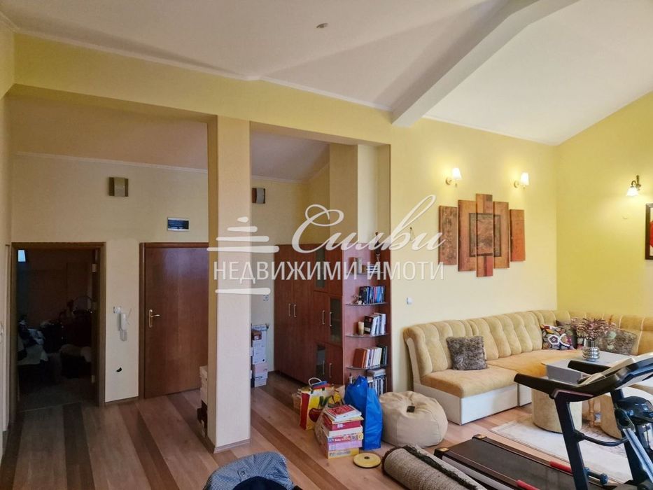 Двустаен МАНСАРДЕН апартамент- кв. Пазара!!!