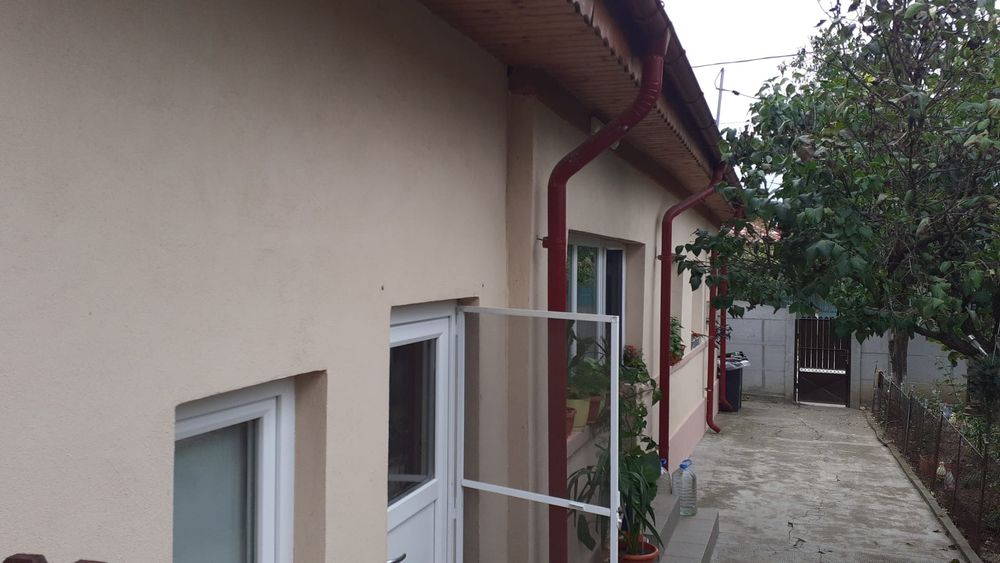 Casa cu 3 camere 70mp are toate utilitățile la 8 km de Selgros Craiova