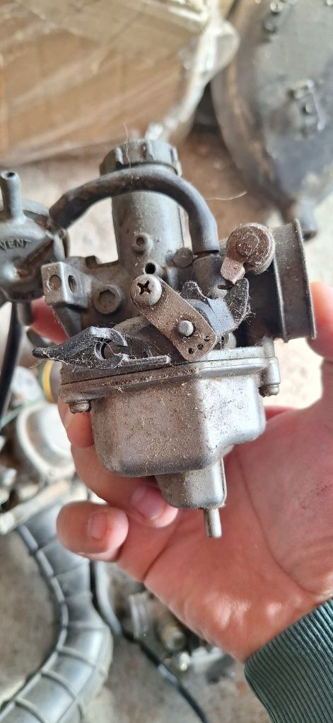 Carburator scuter