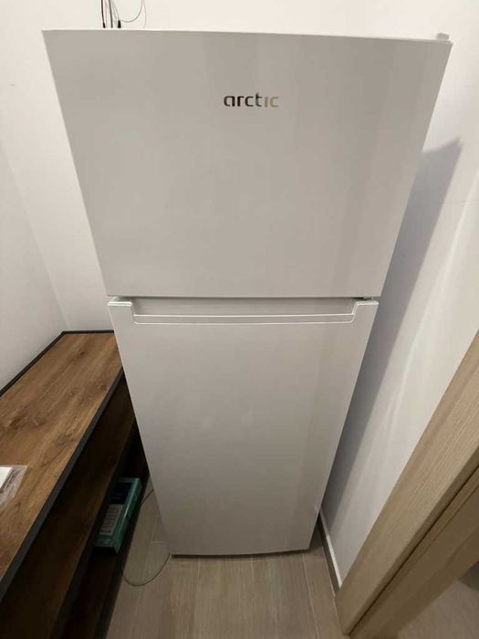 Vand Frigider cu doua usi Arctic AD54240M40W, 223 H 146,5 cm