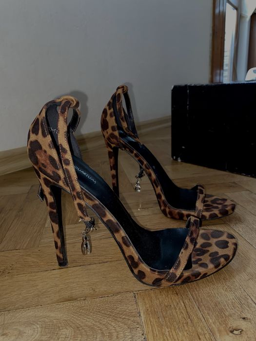 Сандали на ток Shoe Aquarium