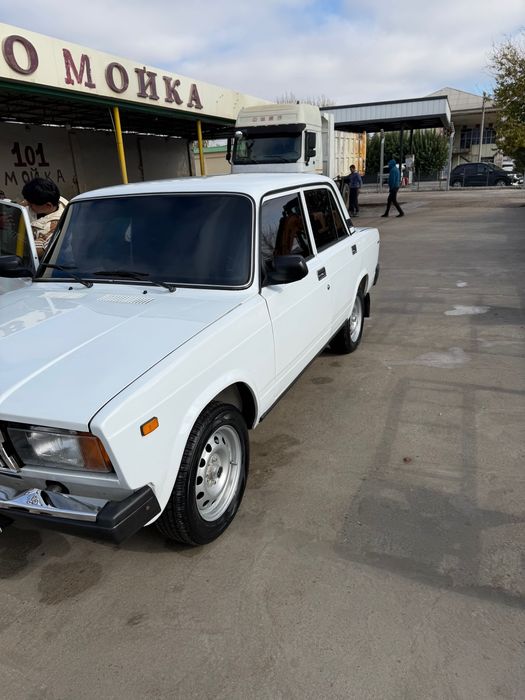 Jiguli 2107 srochna sotiladi