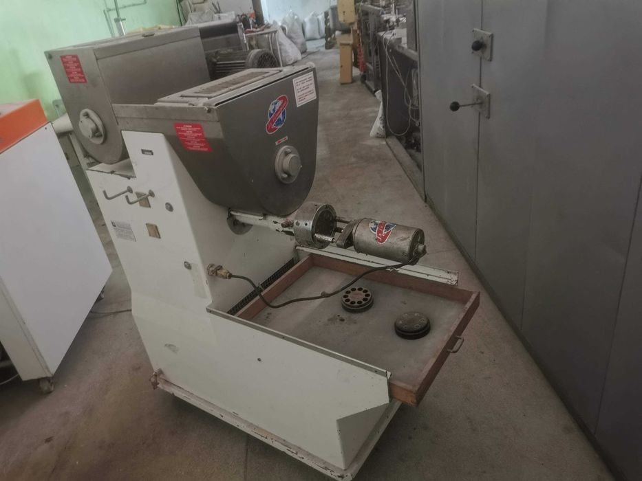 Машина за макарони