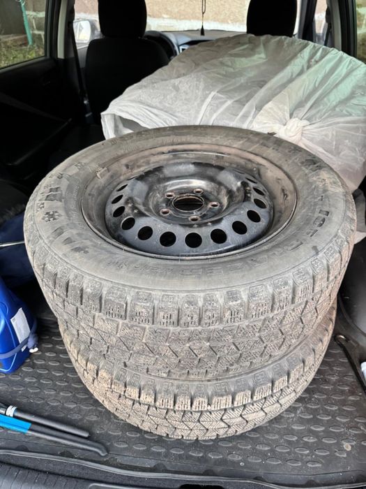 Продам резину 215/65/16, вместе с дисками разболтовка 5/114