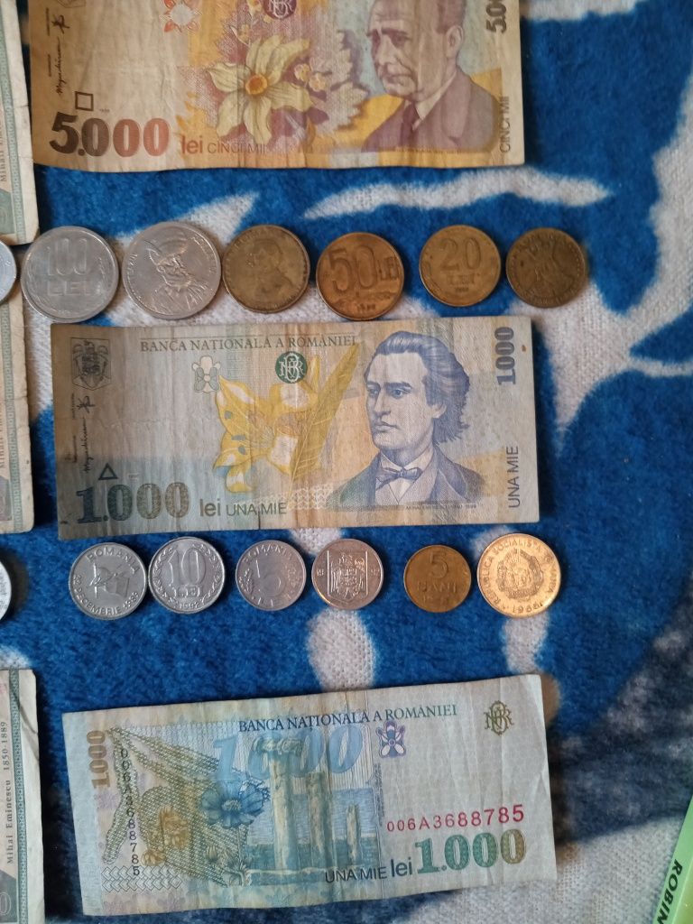 Monede și bancnote de vânzare