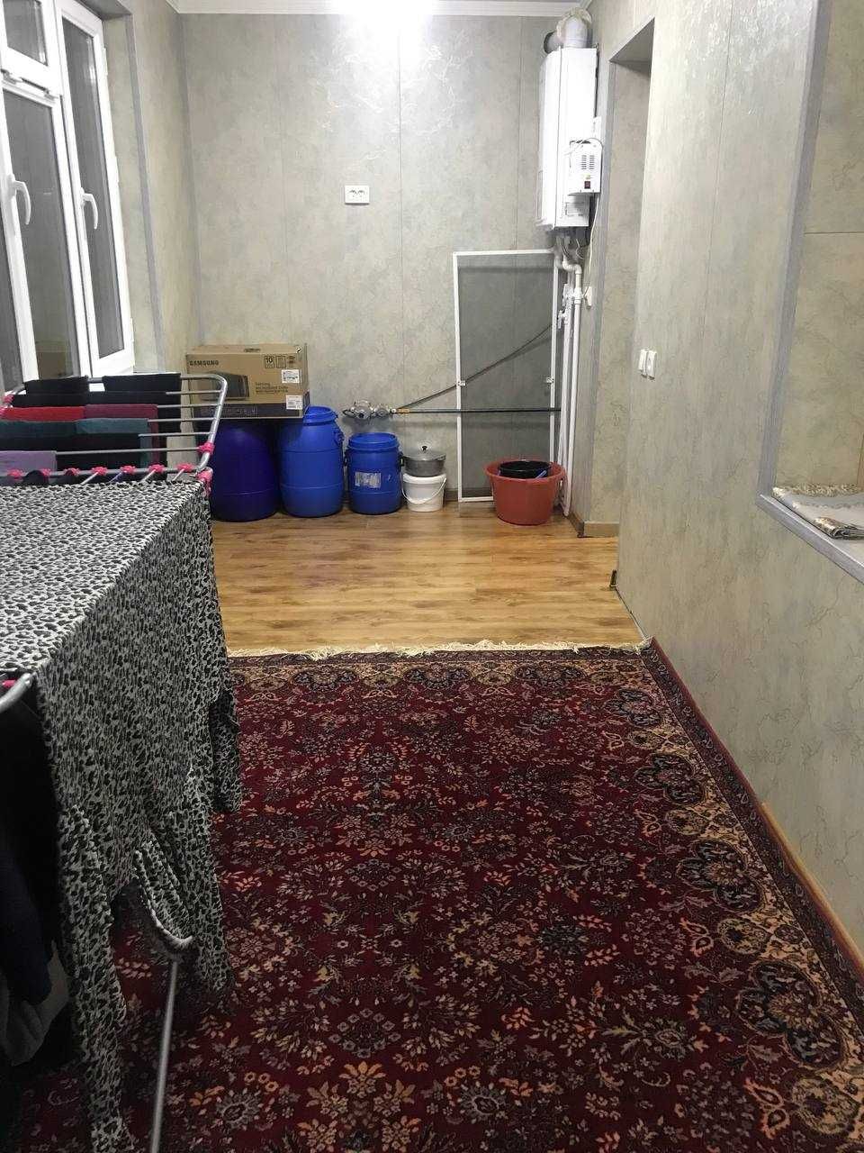 Продам 4 - комнатную квартиру