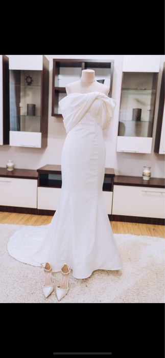 Rochie mireasă + voal cadou