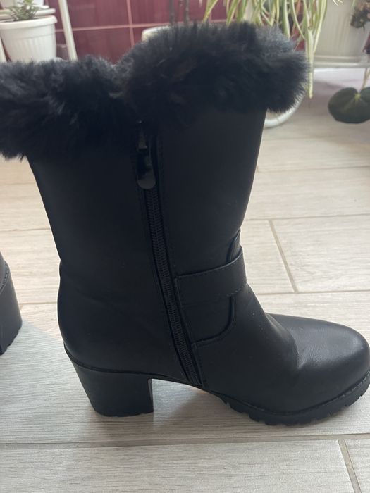 Топли дамски ботуши