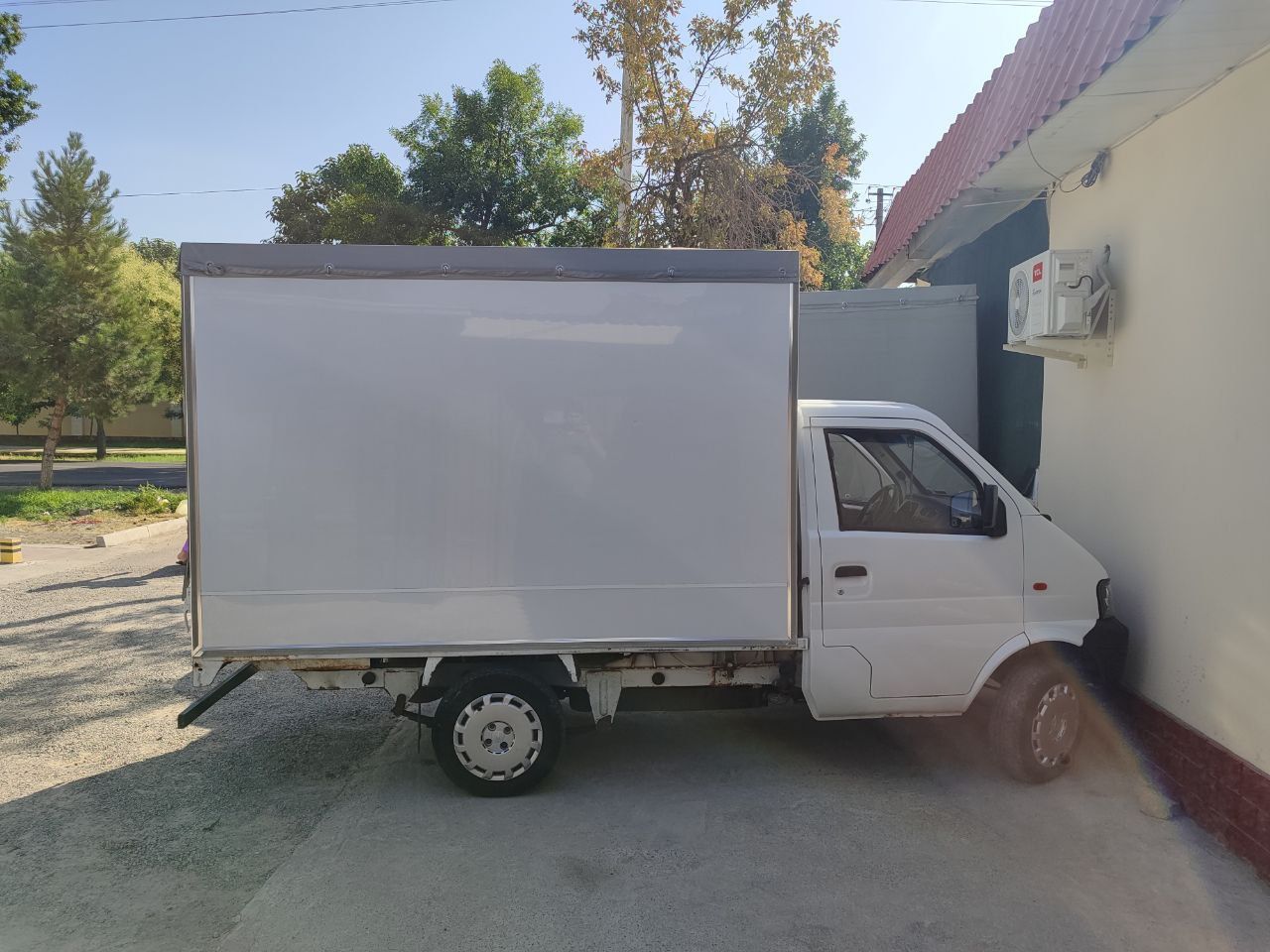 DongFeng yukmashinasi sotiladi