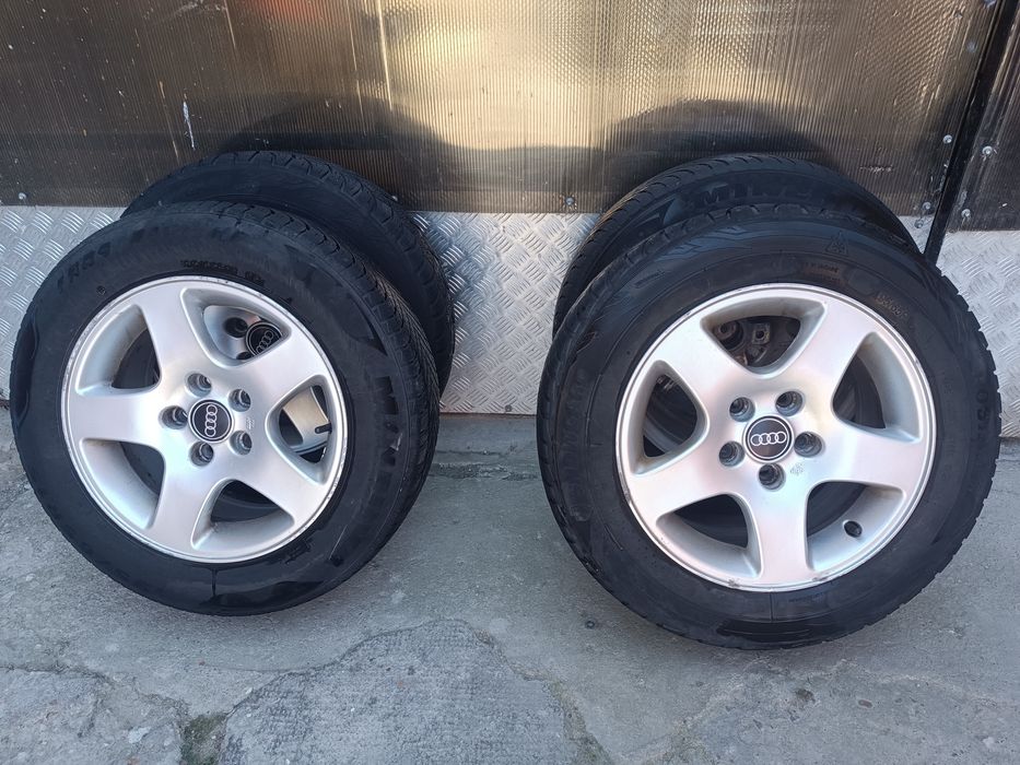 Vând 4 genți aluminiu cu tot cu anvelope 195/65R15