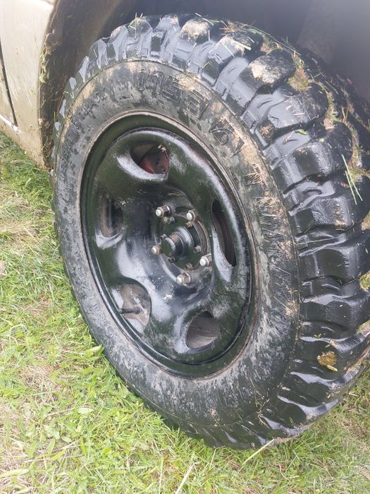 Jante originale cu cauciucuri de teren 235 60 16 suzuki grand vitara