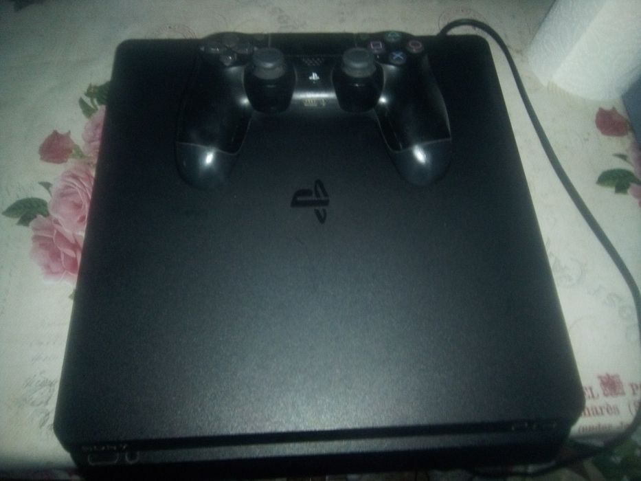 Ps4 slim pentru reparare sau piese