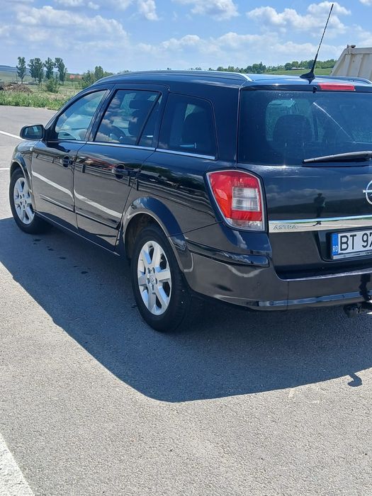 Vând Opel Astra H 2009