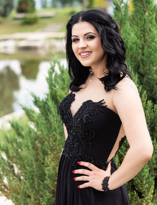 Абитуриентска рокля