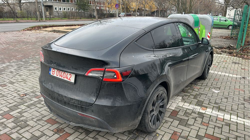 Tesla model Y , 03,2023,standard range, RWD