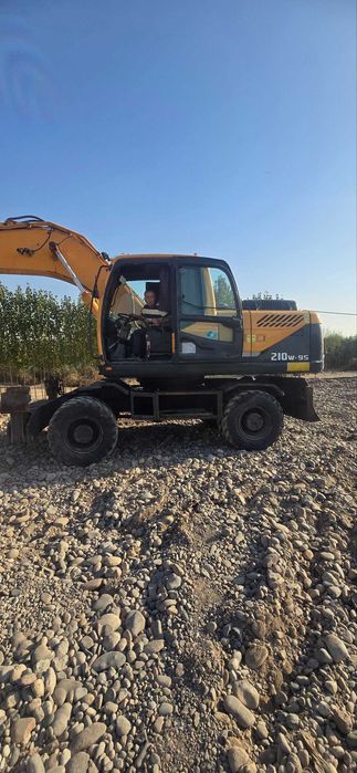 Экскаватор hyundai