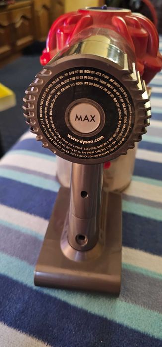 aspirator dyson 6     2 buc