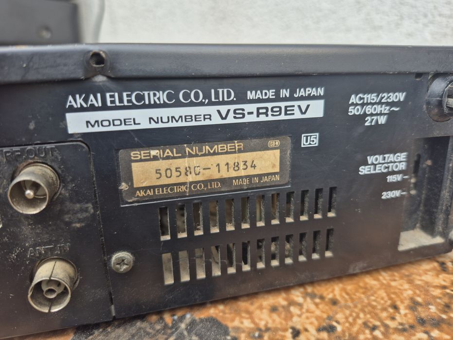 Vand video marca Akai model VS- R9 EV, made in japan

- HQ

- MESE