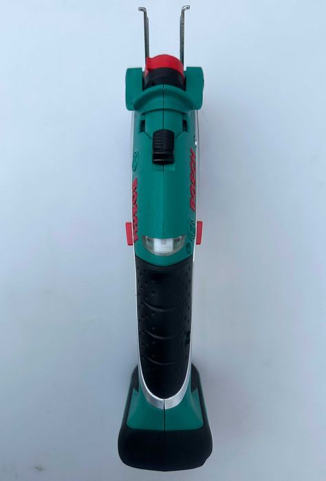 BOSCH KEO - Акумулаторен градински трион 10.8V 15см