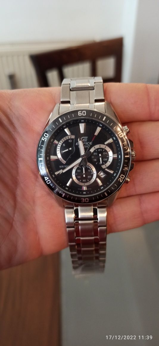 Оригинален чисто нов часовник Casio Edifice EFR-552