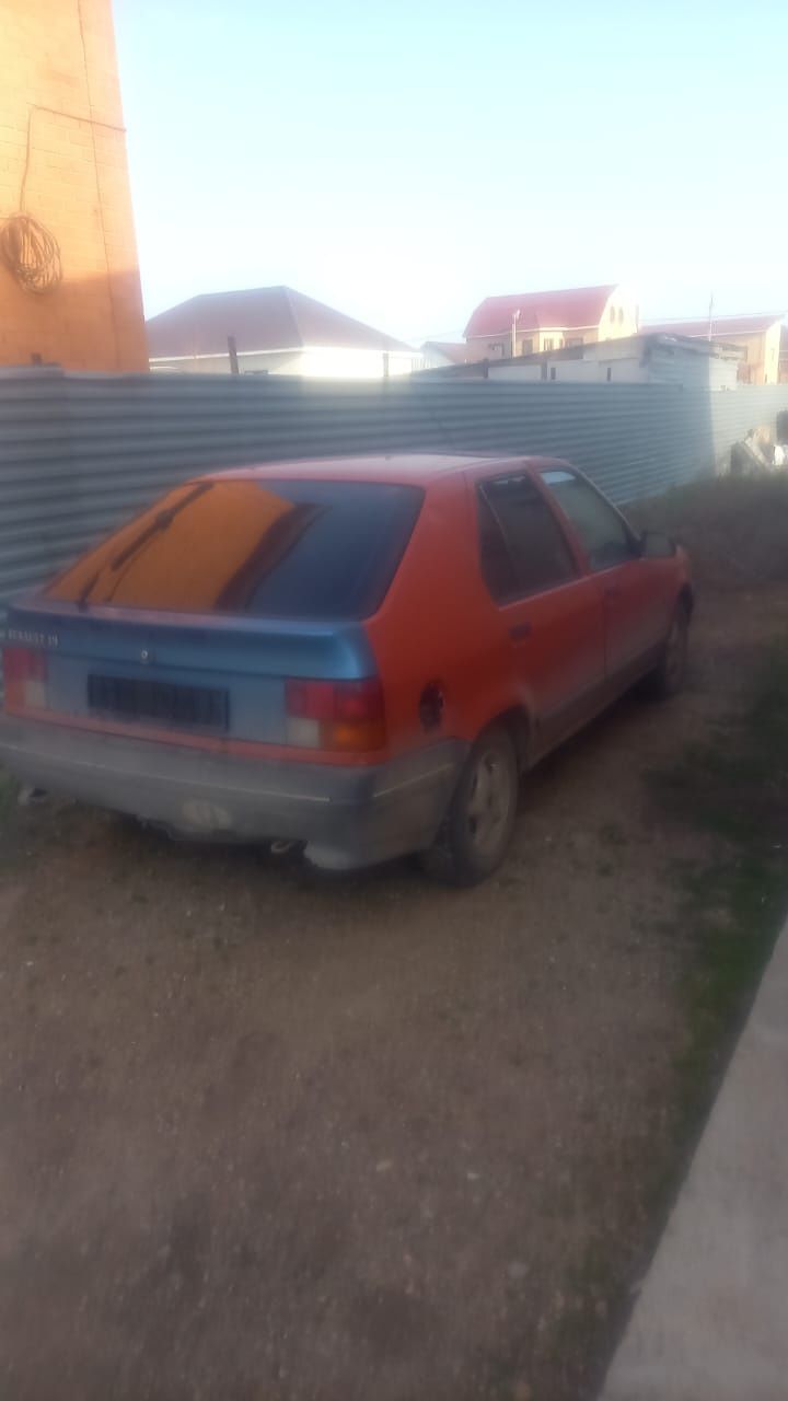 Renault 19 1990.